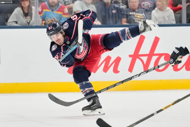 Tkachuk brothers lead Panthers to 7-3 win over Blue